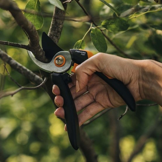 Dvojčepeľové záhradné nožnice M Solid (P321) – Obrázok 4