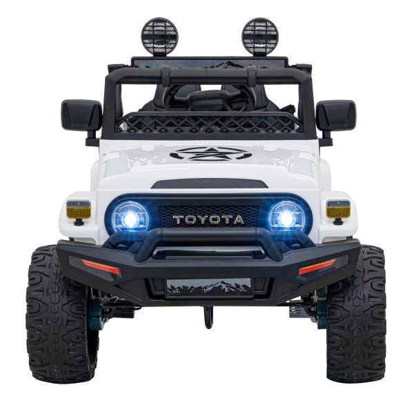 Toyota FJ Cruiser biela – Obrázok 2