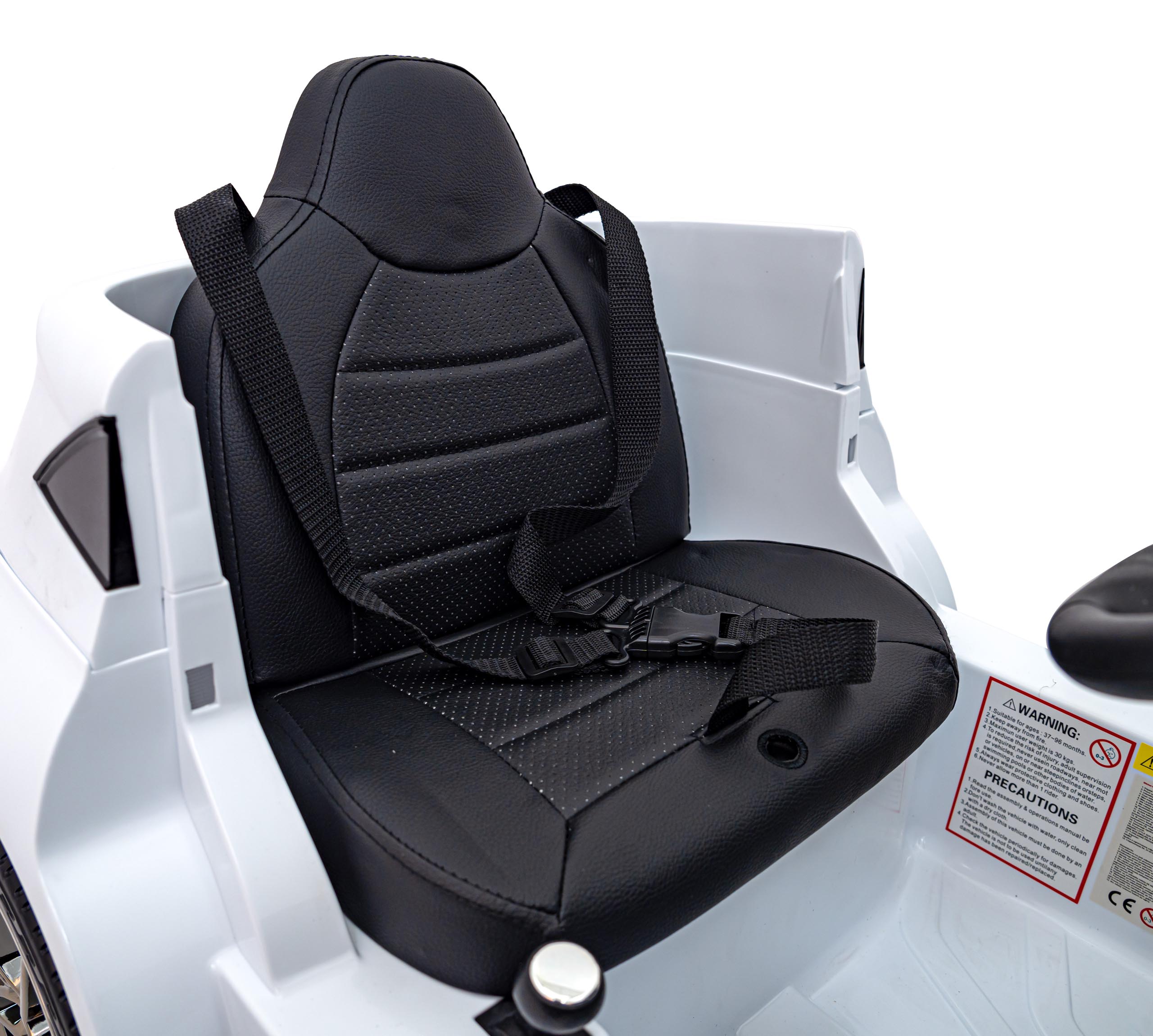 Vozidlo Aston Martin DBX v bielej farbe – Obrázok 10