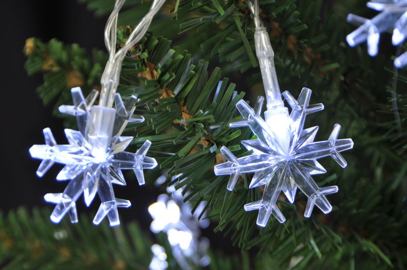 Reťaz MagicHome Vianoce SnowFlake, 10 LED studená biela, jednoduché svietenie, 2xAA, IP20, interiér, osvetlenie, L-0,90 m – Obrázok 4