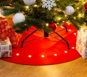 Koberec MagicHome Vianoce, červený, pod vianočný stromček, s hviezdičkami, 22x LED, teplá biela, 2xAA, 90 cm