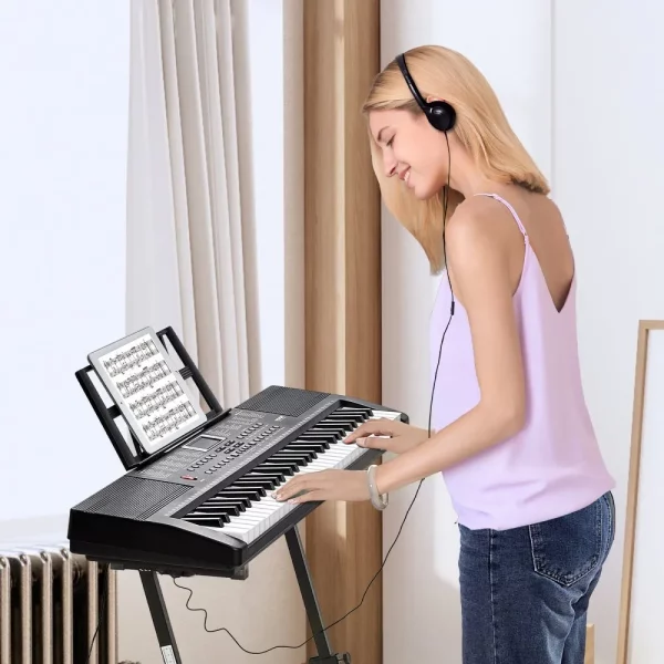 Digitálne piano  s 61 klávesmi, 200 tónov, 200 rytmov, prenosná sada elektrických klávesov s 60 demo skladbami, vstavané duálne reproduktory, slúchadlá, mikrofón, nálepky na klavír pre začiatočníkov. – Obrázok 4