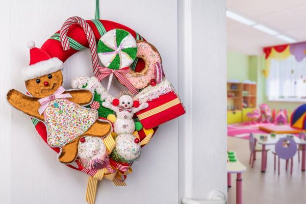 Dekorácia MagicHome Vianoce, Candy Line Veniec, 40x95 cm – Obrázok 3