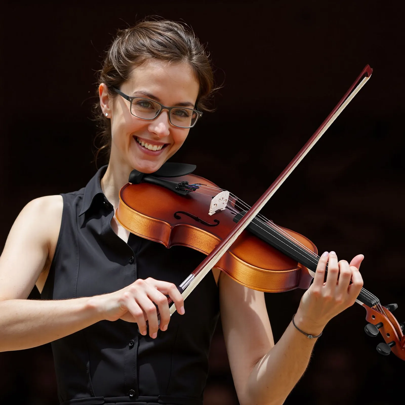 Husle 4/4, sada huslí s dĺžkou ramena 584,2 mm, pevným puzdrom, kolofóniou, sláčikom, opierkou na rameno, kobylkou, prídavnými strunami, nástroj z masívneho dreva pre začiatočníkov od 12 rokov (matne hnedá) – Obrázok 3