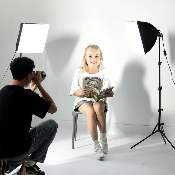 400 x 400 mm softbox kit, profesionálna fotoštúdiová sada so 45 W LED žiarovkami, nastaviteľná teplota farieb 3000 – 6500 K, statív, diaľkové ovládanie, štúdiové svetlá na portrétové fotenie, živé vysielanie – Obrázok 3