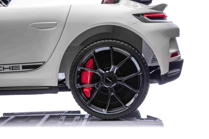 Elektrické autíčko Porsche 911GT3 24V s pohonom 4x4, Biele, Dvojmiestne sedadlo, 2,4 GHz diaľkové ovládanie, USB/AUX Vstup, 200W motory, Odpruženie, Lítiová batéria, LED svetlá vpredu aj vzadu, ORIGINÁL licencia – Obrázok 7