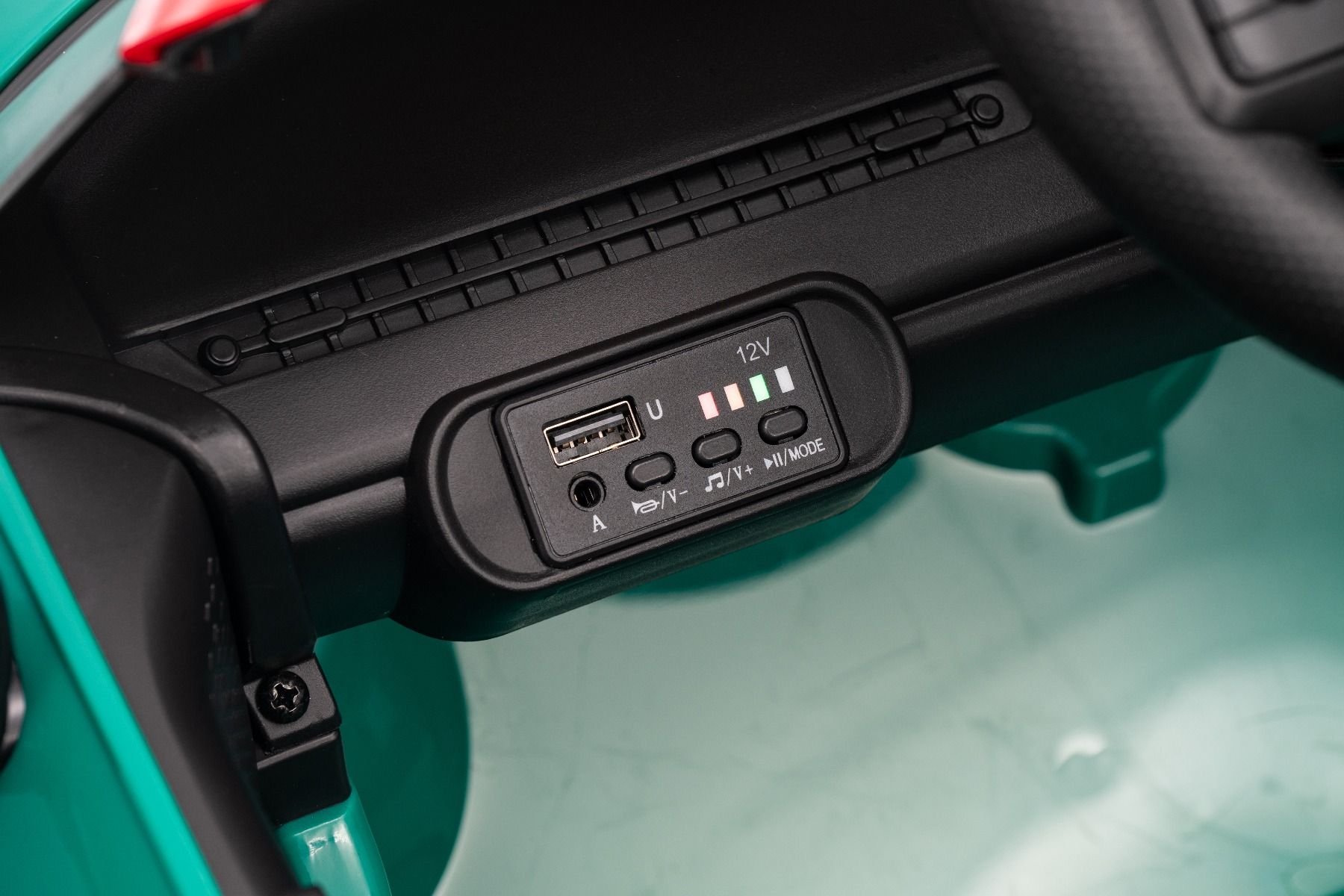 Elektrické autíčko BMW Mini Cooper 12V, zelené, USB Vstup s Bluetooth pripojením na MP3 Prehrávači, 2,4 GHz diaľkové ovládanie, 2 x 25W Motor, Lítiová batéria, LED svetlá, ORIGINAL licencia (Kópia) – Obrázok 12