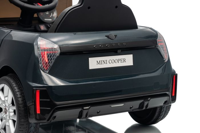 Elektrické autíčko BMW Mini Cooper 12V, čierne, USB Vstup s Bluetooth pripojením na MP3 Prehrávači, 2,4 GHz diaľkové ovládanie, 2 x 25W Motor, Lítiová batéria, LED svetlá, ORIGINAL licencia – Obrázok 3