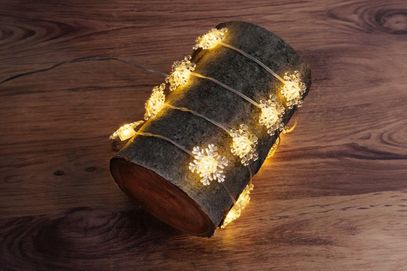 Reťaz MagicHome Vianoce, vločky, PVC, 15xLED teplá biela, 1.4 m + 0.3 m, 2xAA – Obrázok 2