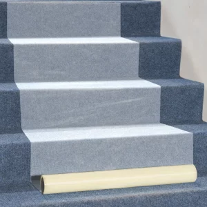 Ochranná fólia na koberce , 24" x 100" ochrana podlahy a povrchov so samolepiacim podkladom, samolepiaca polyetylénová ochranná fólia na koberce do auta v kotúči pre stavebné účely a renovácie