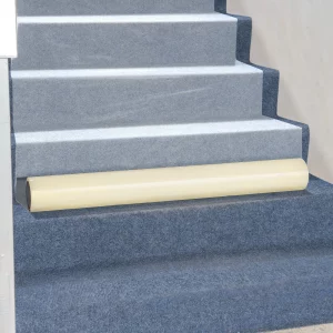 Ochranná fólia na koberce , 61 x 61 m, ochrana podlahy a povrchov so samolepiacou podložkou a jednoduchou inštaláciou, samolepiaca ochranná rolka z polyetylénových rohoží do auta pre stavebné účely a rekonštrukcie