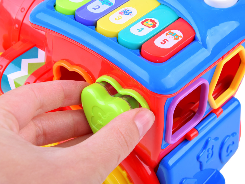 Interaktívny triedič LOKOMOTÍV + farebné kocky Hudba + svetlo ZA0104 – Obrázok 5