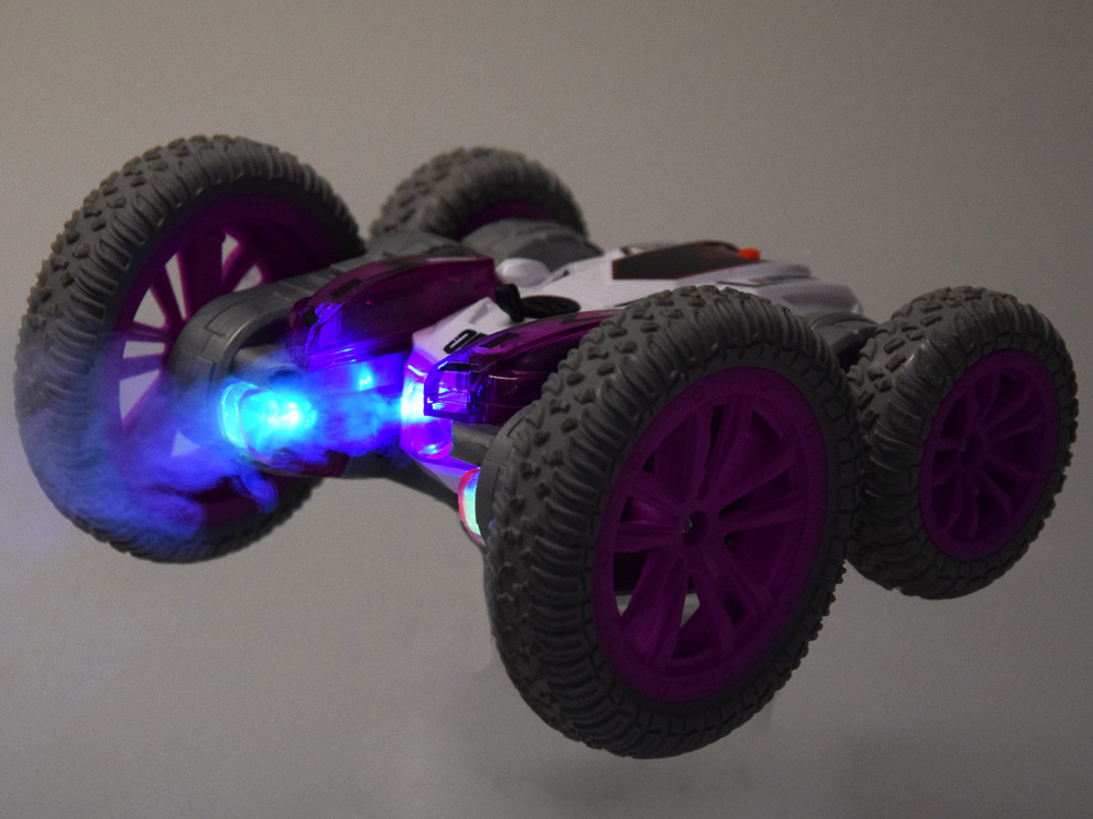 Diaľkovo ovládané SUPER RÝCHLE KASAKRSKÉ auto - para a svetlo RC0729 – Obrázok 7