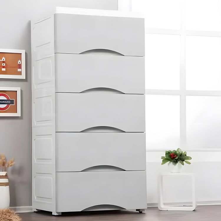 Polica s 5 výsuvnými zásuvkami, nohy s kolieskami, sivá ModernHome – Obrázok 2